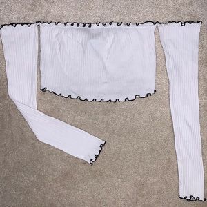 Forever 21 lettuce hem off the shoulder cropped long sleeve top